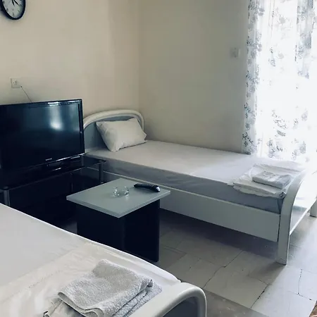 Apartment N N